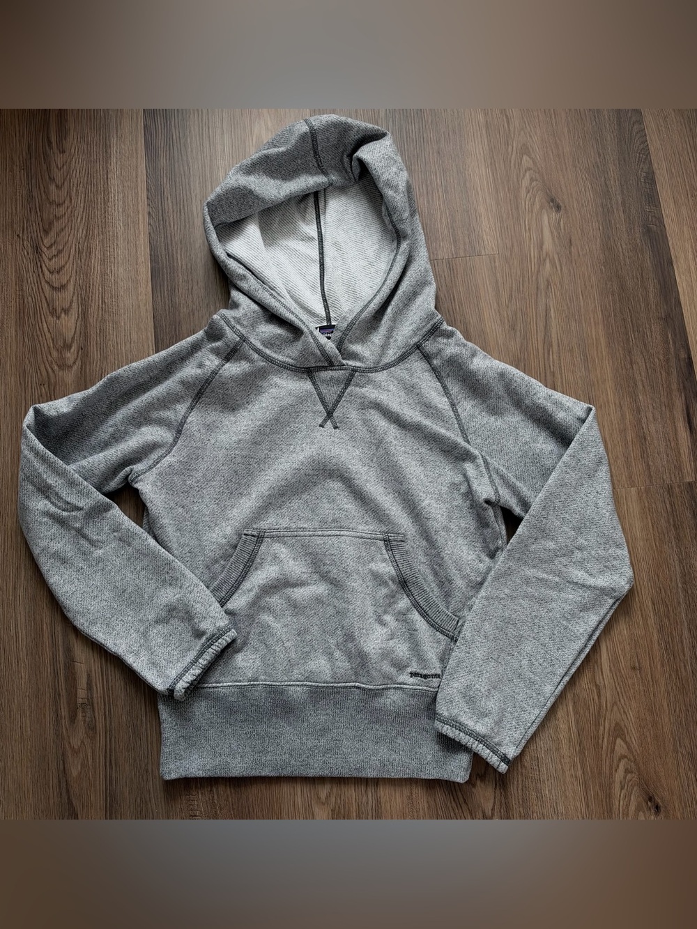 Patagonia Hoodie Sweatshirt Women Small Gray Cloud Stack Pullover Lightweight